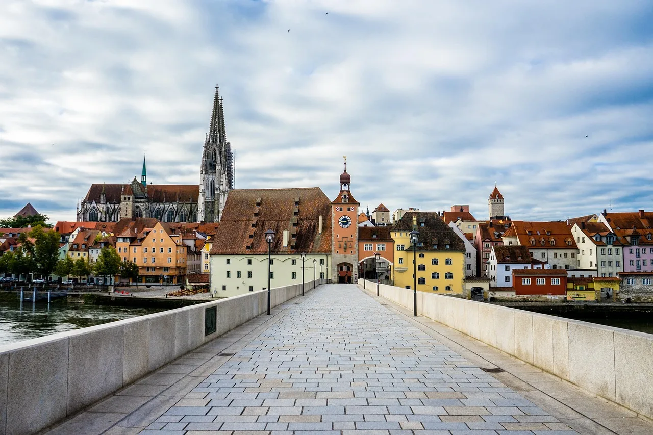 bridge, city, building, path, road, catwalk, old buildings, historic center, stone bridge, goal, tourist attraction, regensburg, bavaria, germany, bridge, bridge, road, goal, goal, regensburg, regensburg, regensburg, bavaria, germany, germany, germany, germany, germany