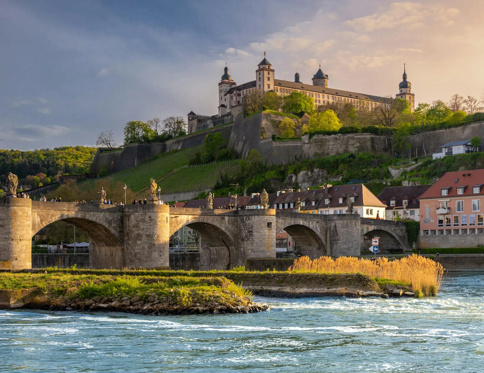 Stadtansicht von Würzburg - Baufinanzierung mit Finanzkanzlei Bayern